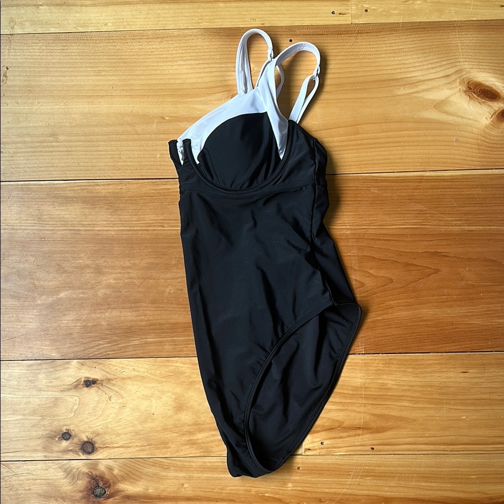 Colorblock One-Piece Black and White Swimsuit